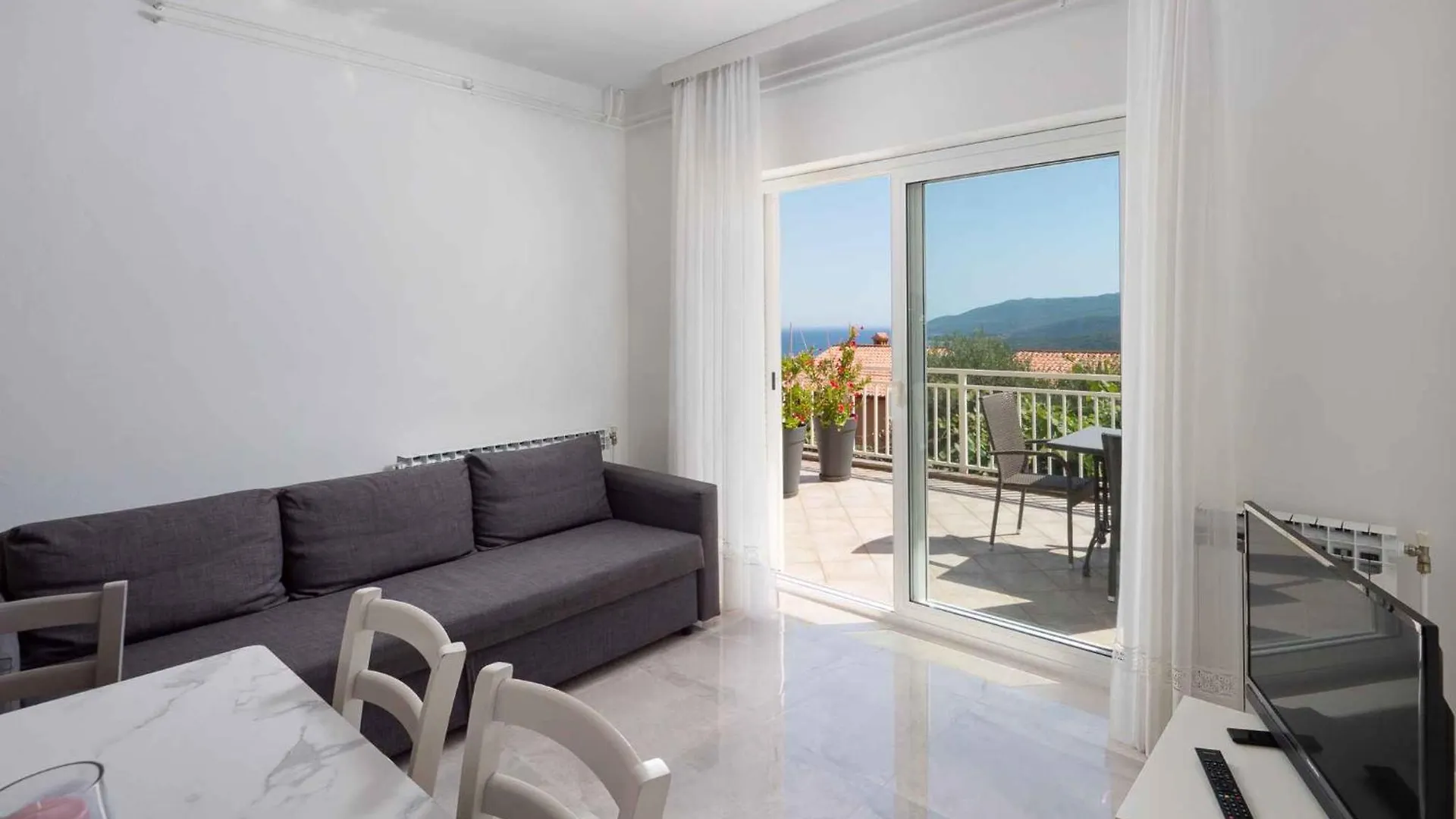Apartment Rabac 35 0*,